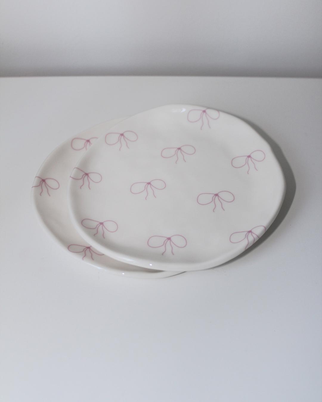 ribbon nut plate : white