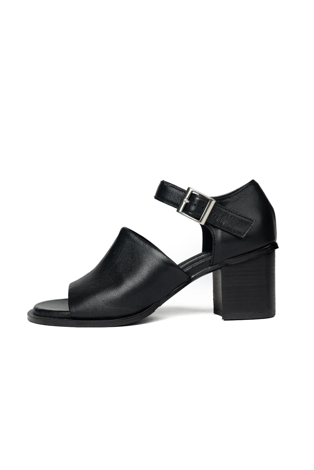 Freya Sandal, Black
