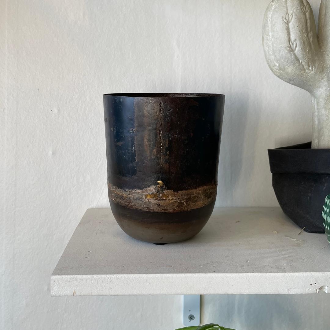 Iron Pot