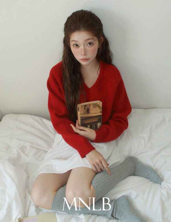 디어먼트 츠키PICK!🎁 [단독] [가을🤎20%][가을니트/브이넥니트/직진배송][MNLB] 스낵 브이ver. 도톰 소프트 루즈핏 레글런 니트