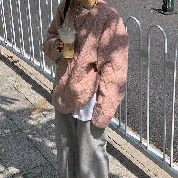 [무배] 케이디 꽈배기 라운드 니트 - kn24866