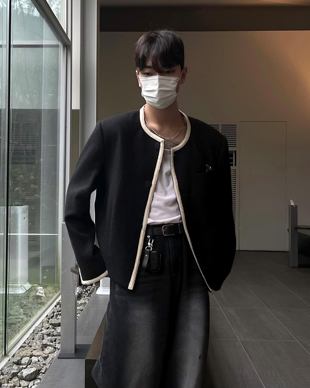 [누적판매 300장] 라인 배색 트위드 블랙 자켓