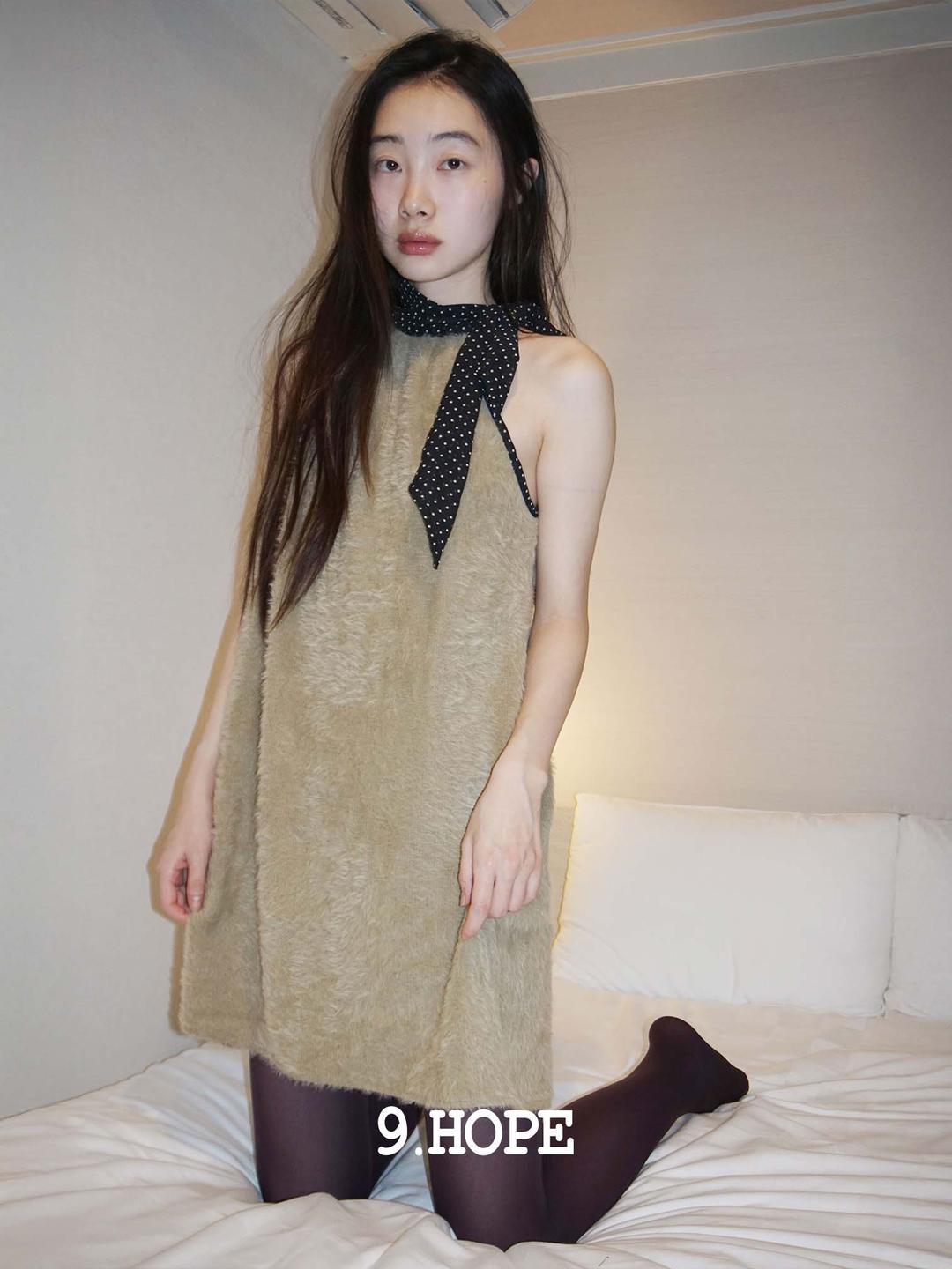 [9.hope] 블러셔 홀터 scarf OP