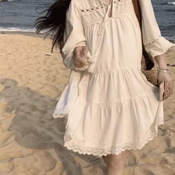 화이트 캉캉 펀칭 퍼프 미니 원피스