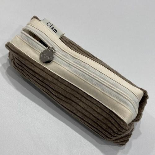 Clam round pencilcase _ Corduroy grayish brown