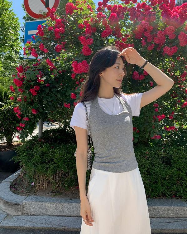 [레이어드템] 카프 홀터 슬리브리스 티셔츠