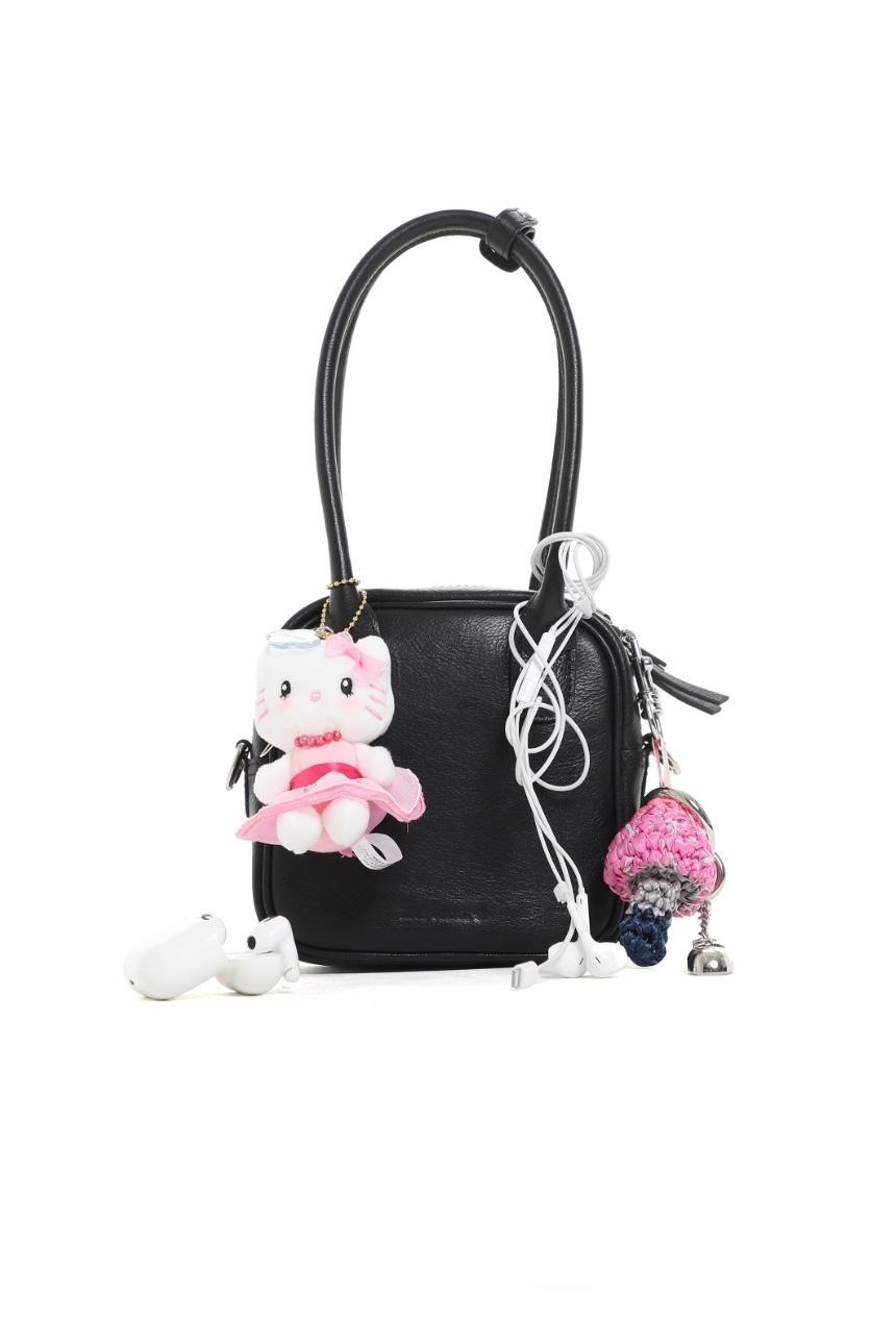 MOROMORO2 Logo Embossing Small Square Bag