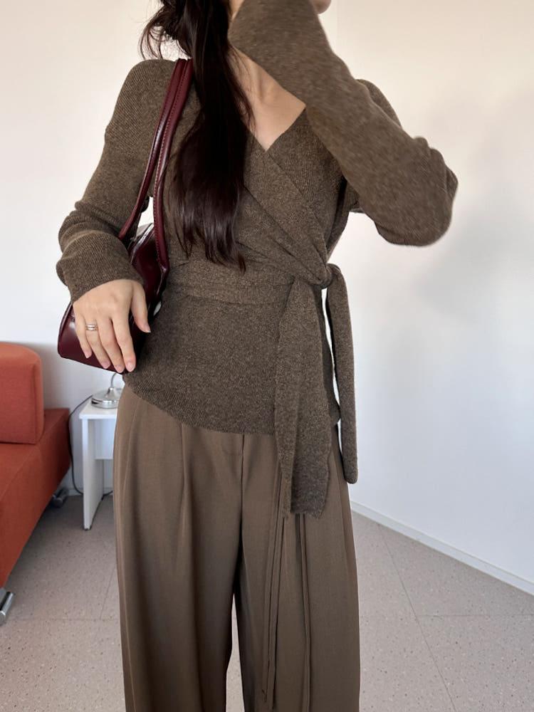 멀크 브이넥 랩 셔링 스트랩 매듭 타이 니트