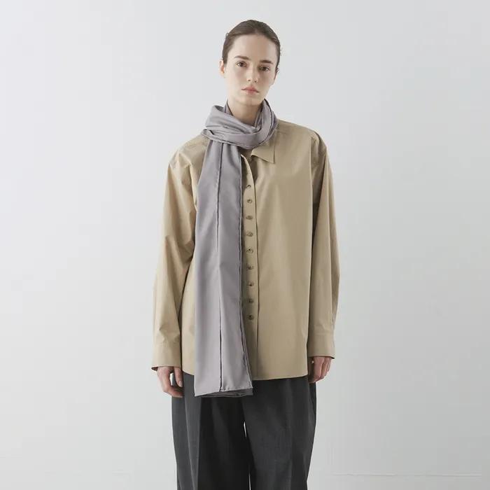 Low Shirt in Light Beige