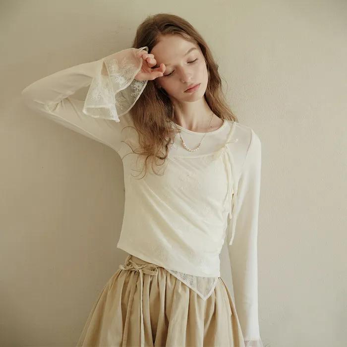 Cest_Irregular lace patchwork top