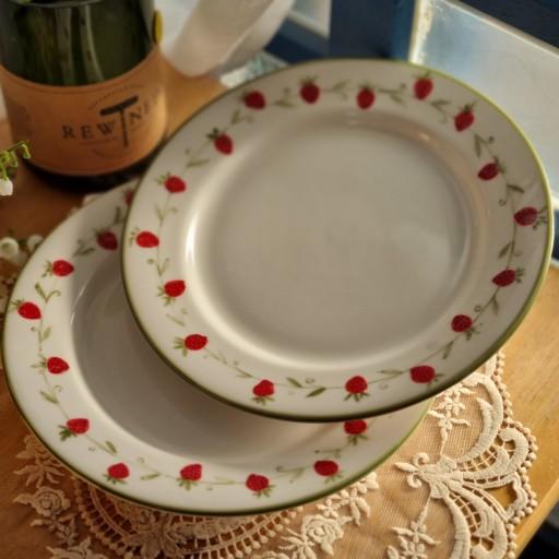 딸기 리스 원형 접시