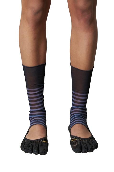 Dark Stripe Mesh  Leg Warmers, Short