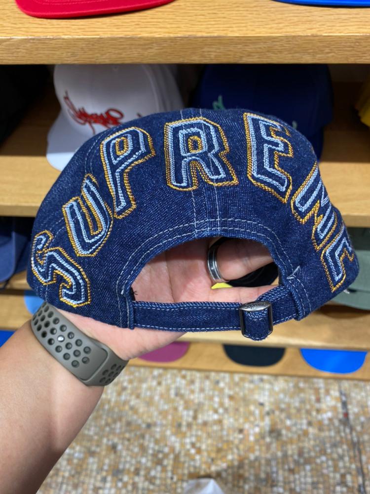 슈프림 백 아크 6패널 데님 Supreme Back Arc 6-Panel FW23