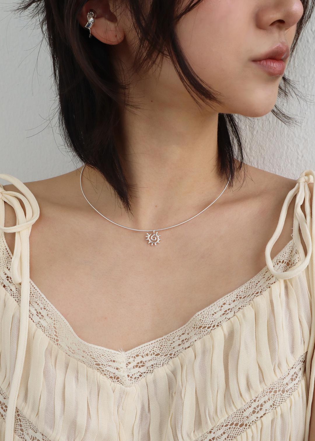 sun spiky neckclace (bangle)