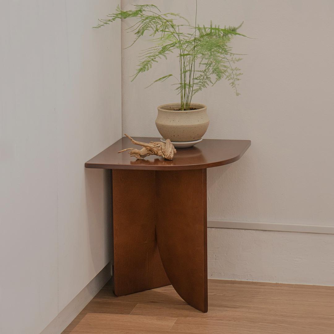 미크 코너스툴