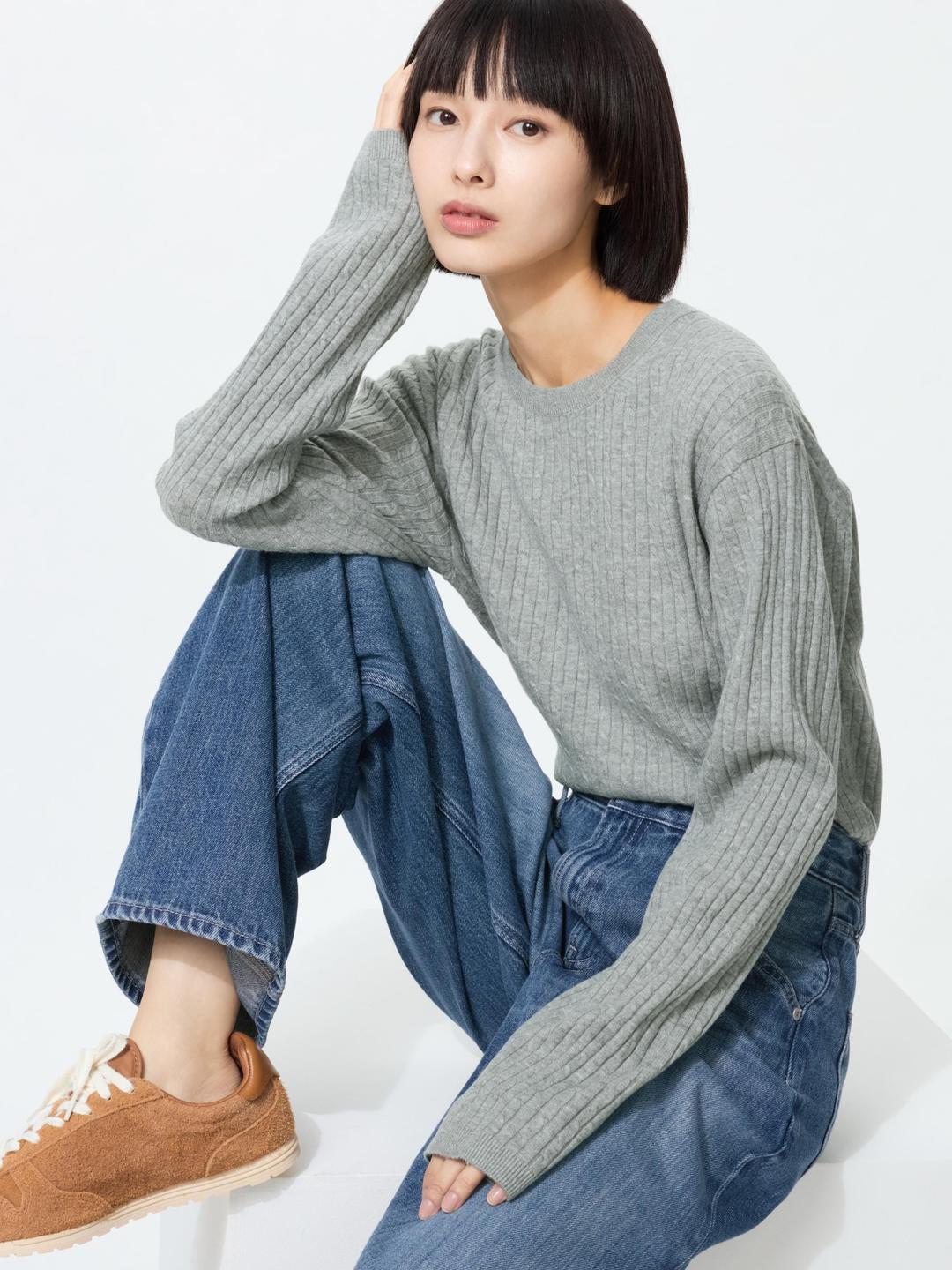 미니케이블크루넥스웨터