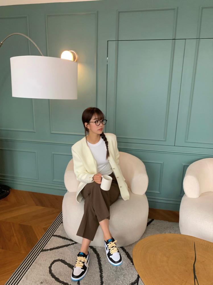 올드머니 자켓 가디건 (3color) [블랙 아이보리 네이비 어깨패드 포함 금장단추]