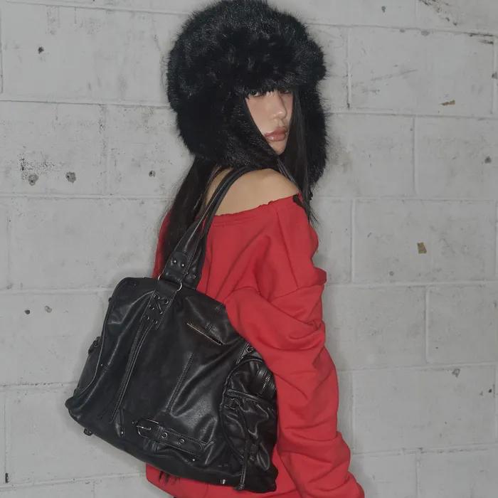 BELTED WASHING LEATHER BAG (BLACK) F25QE990