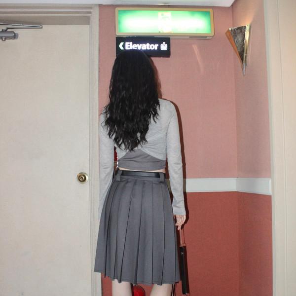 pleated skirt + belt