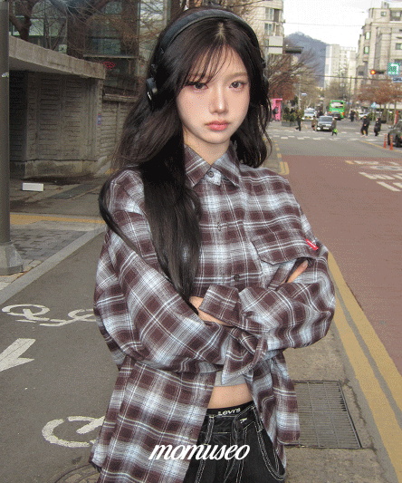 [momuseo💙🤎]  MADE 레드 라벨 배색 체크 셔츠
