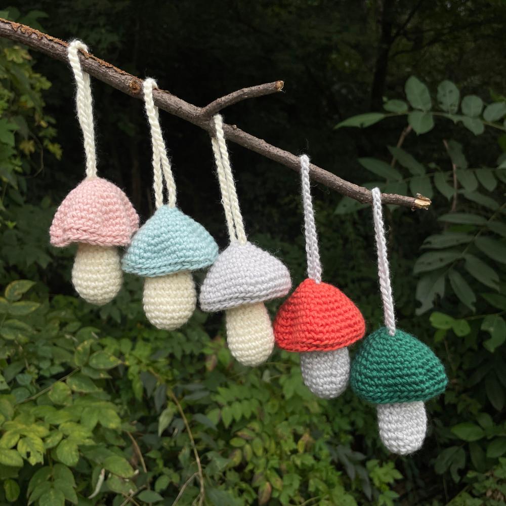 mushroom case keyring / 버섯 케이스 뜨개 키링