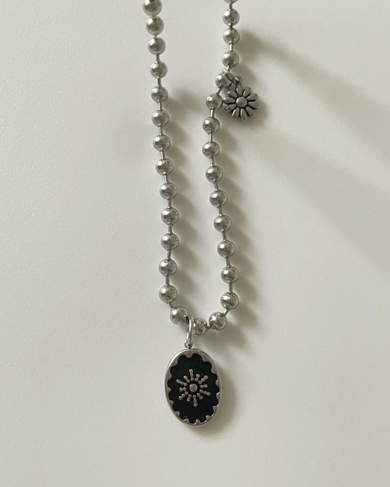 (surgical steel) Black Two Flower