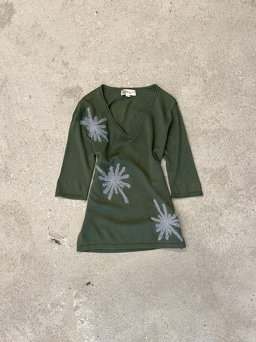 Floral Embroidered V-Neck Sweater S0175