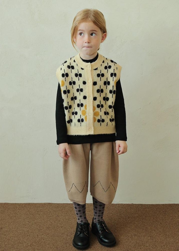 비엔 오타와 니트 베스트