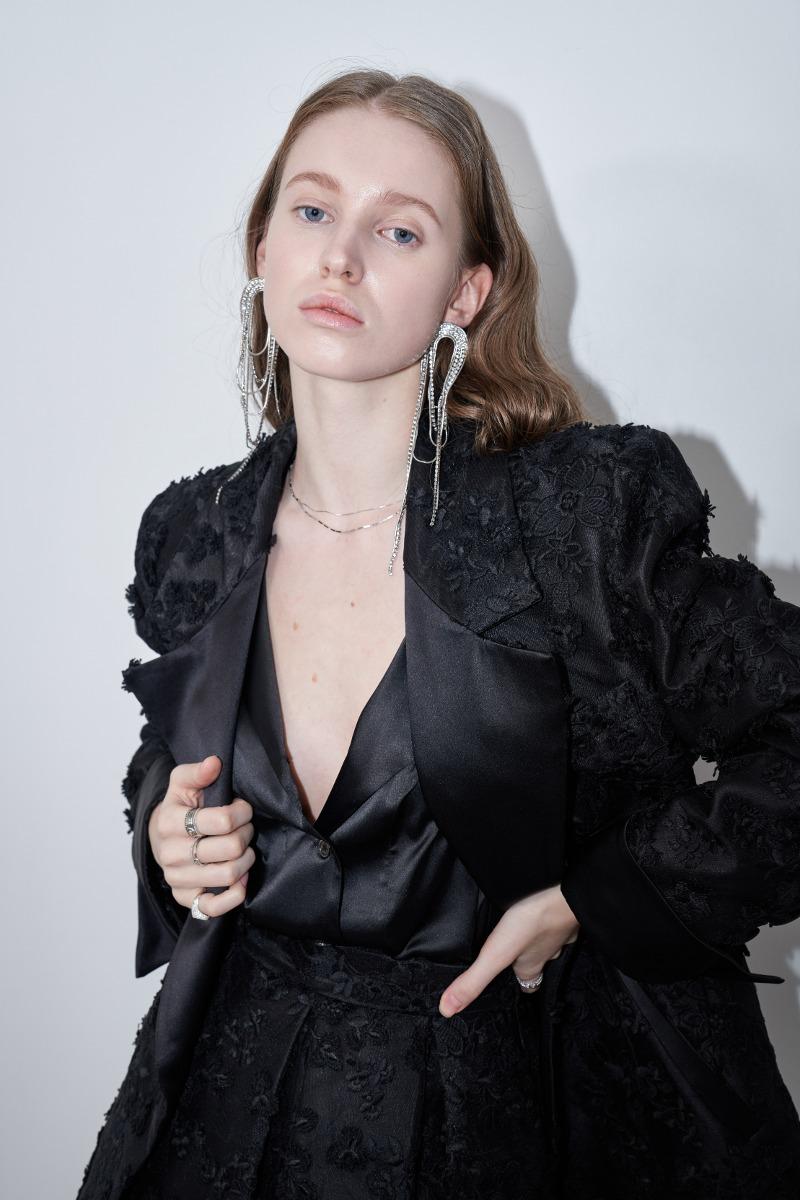 [원가이하세일] 플라워 자수 모티브 자켓 398000->20만원