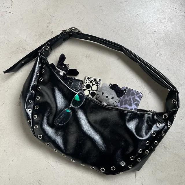 [MD소장! /신상템🖤] 아일렛 글로시 레더 숄더 크로스백