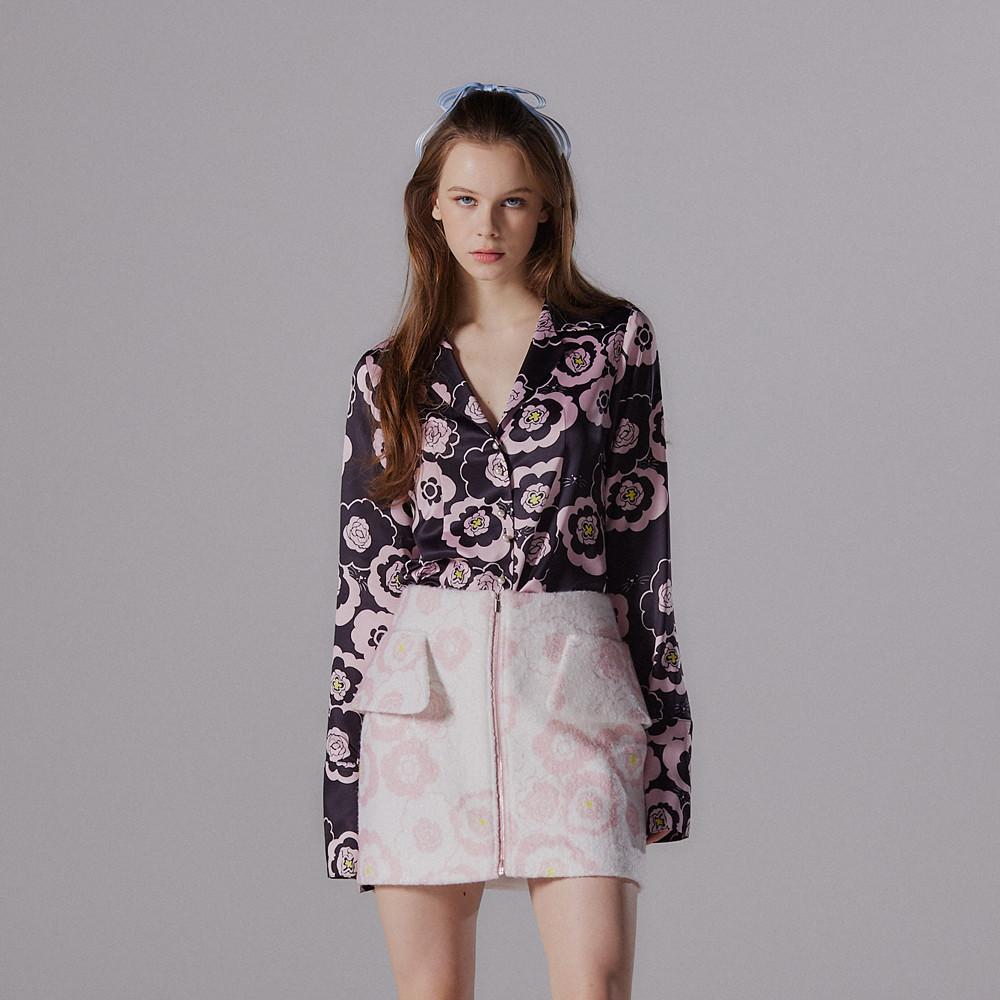 [JUNGHEEZIN] 플라워 프린트 슬림핏 블라우스_Black