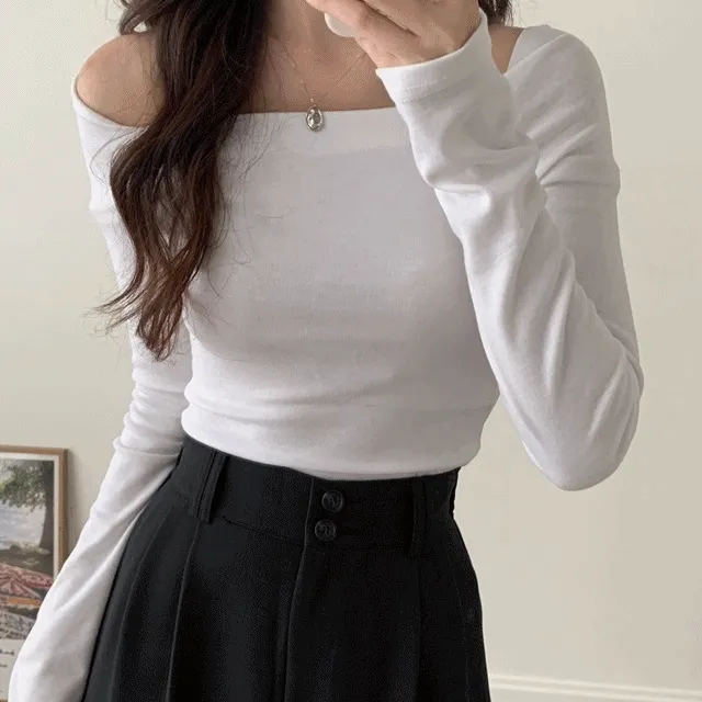 가을크롭 슬림핏 여리오프숄더긴팔티