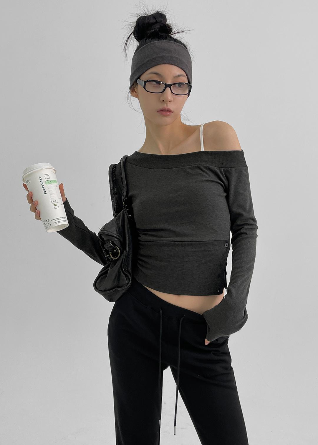 블랙업 [3천장판매] 왓쿠 슬릿 버튼 언발 오프숄더