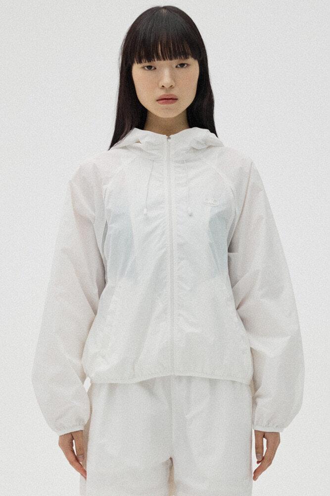 로고 와펜 매쉬 포인트 바람막이 [WHITE] - 오아이오아이컬렉션