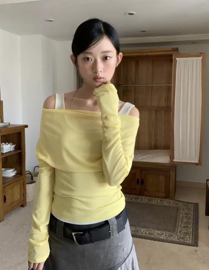 SLEEP AT 11 오프숄더 페이크 투피스 슬림핏 탑 (2color)