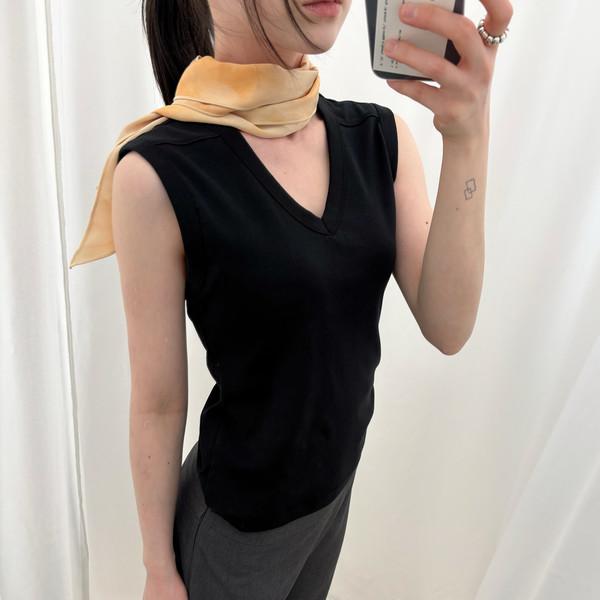 Hand-tie Silky Scarf