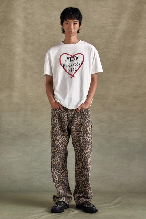 유니섹스 하트 켈리 로고 티셔츠 atb1290u(WHITE)