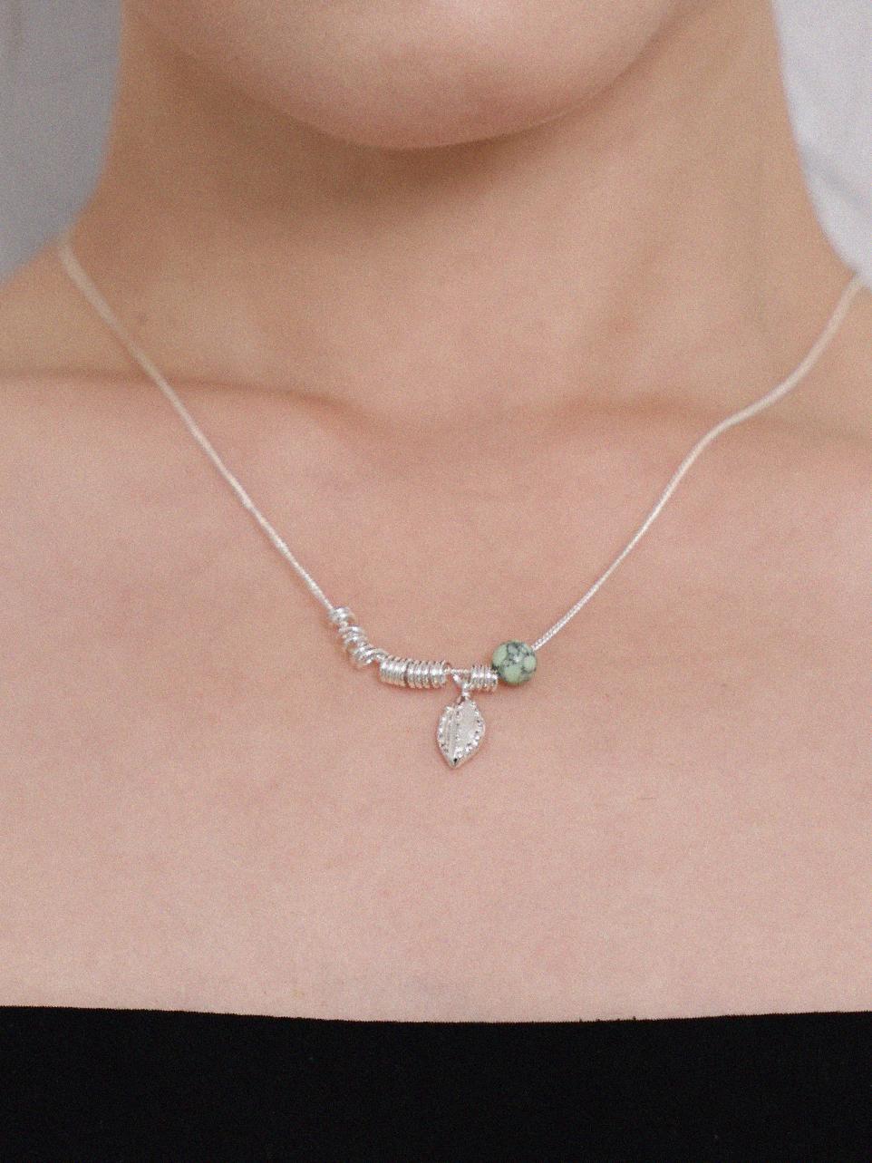 Supul Necklace with Stone