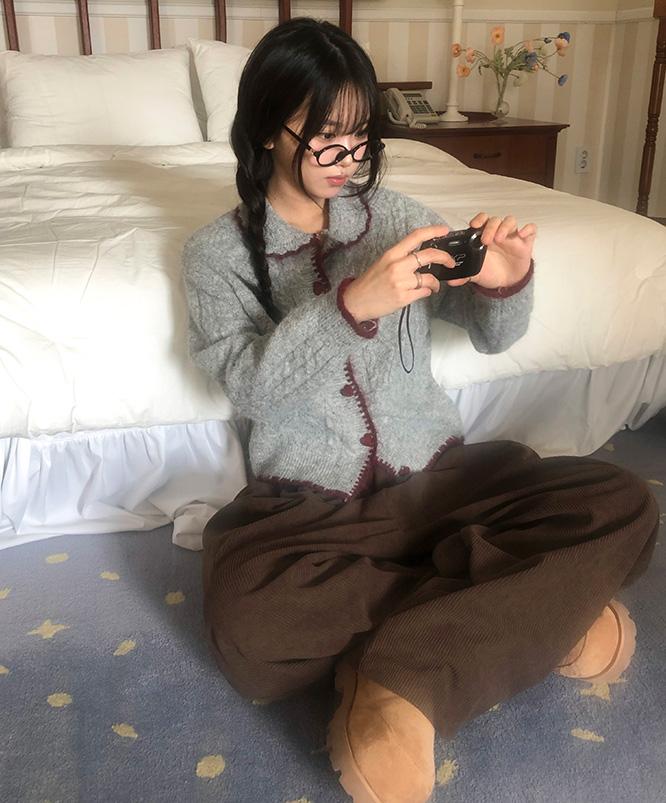 니어웨어 [겨울니트가디건⛄BEST] 필리 울 케이블 가디건 (2color)/배색/하트단추/울가디건/겨울가디건