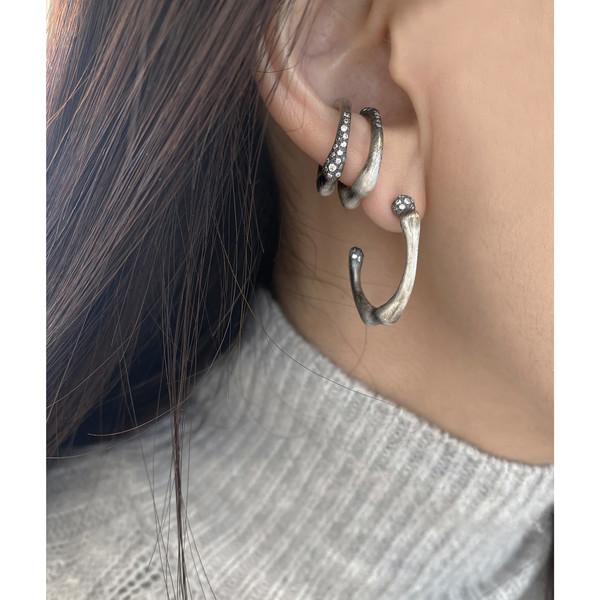 Hei _ Half doorknob ear cuff _ oxidized silver+cz