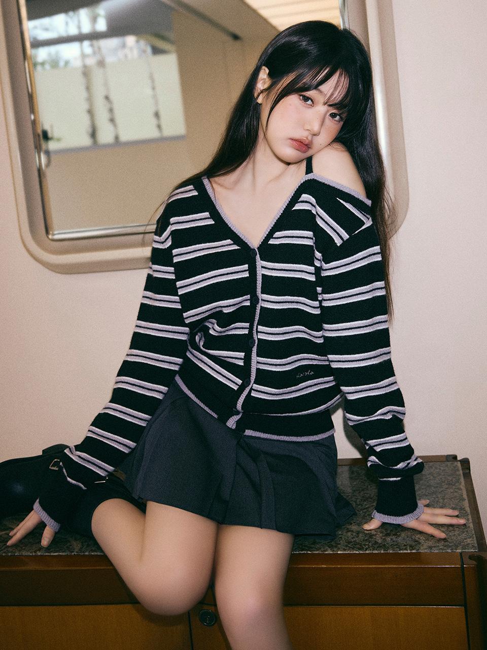 ONE OFF SHOULDER STRIPE CARDIGAN BLACK