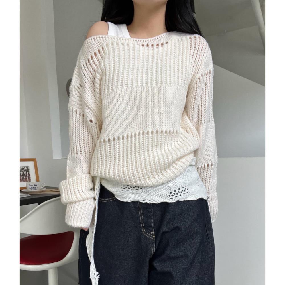 crochet boatneck knit 크로셰 펀칭 보트넥 니트 (2color)