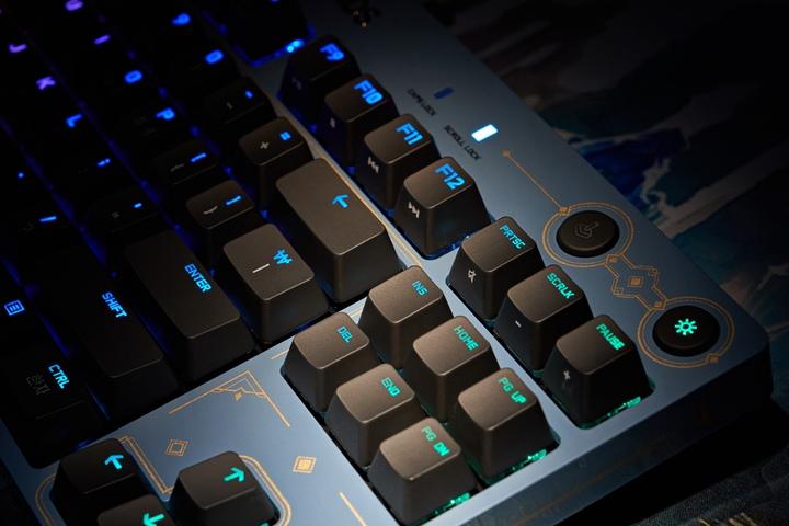 G PRO LoL 게이밍 기계식 키보드 리그오브레전드 롤 2년 보증