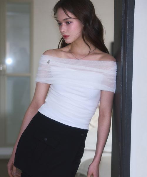 Sha Layered Off Shoulder T-shirt [White]