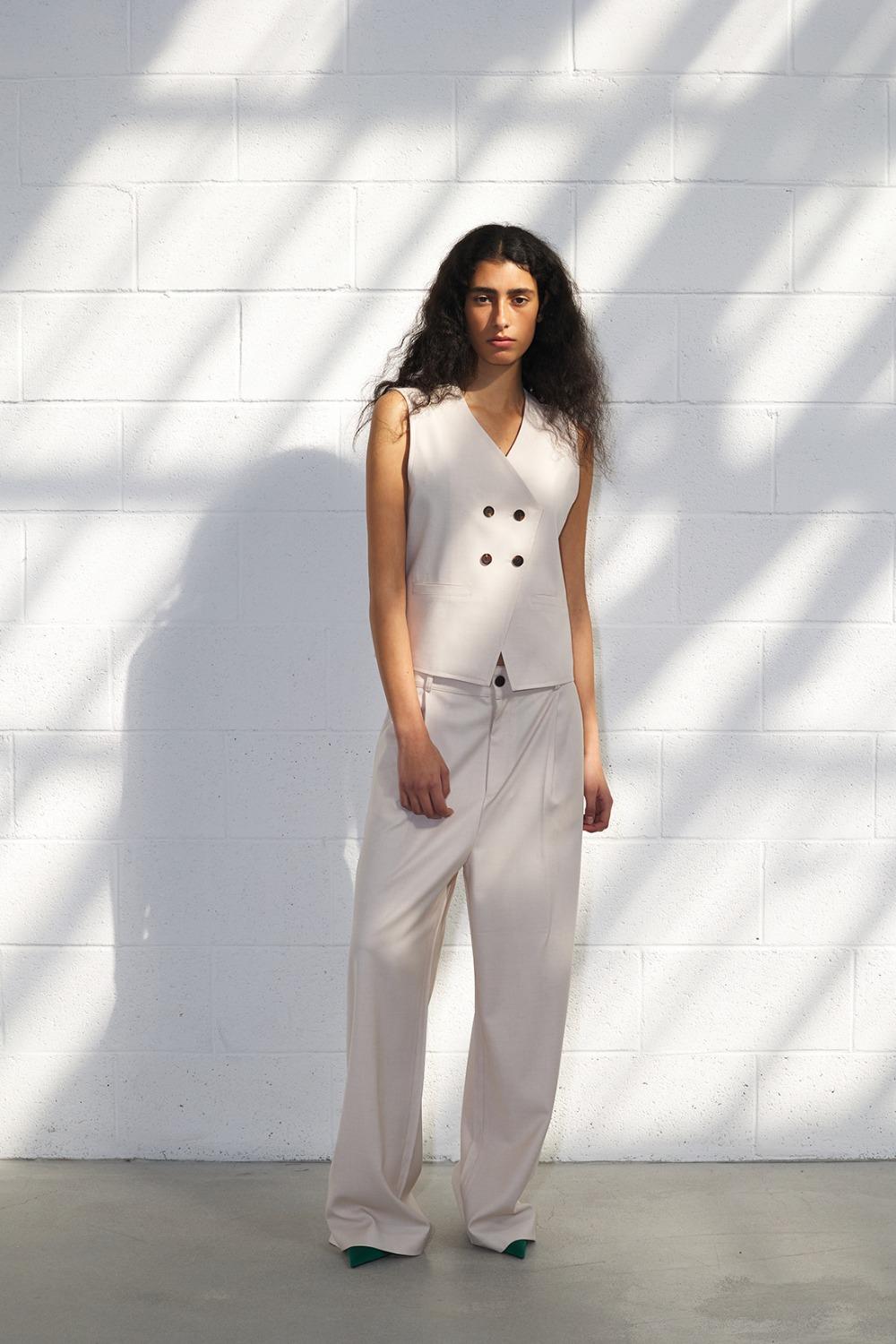 Milk cream wide pants