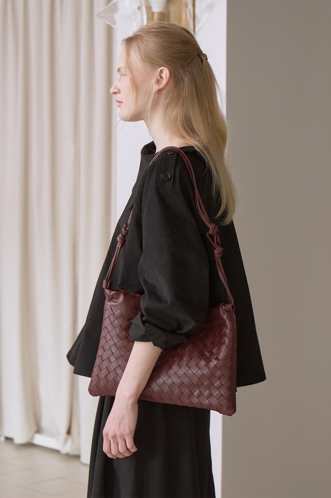 Lune Knot Bag (Wine)