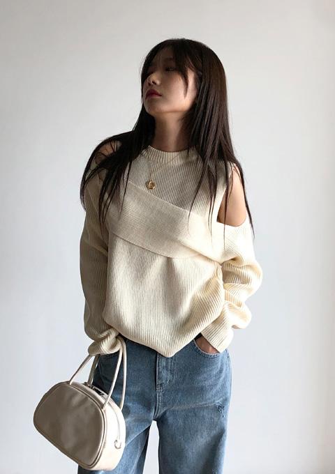 [당일배송] 언발 오프 숄더 슬릿 니트 (2color)