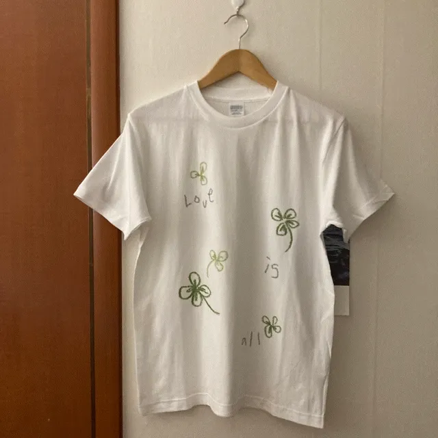 당일출고! 카코 자체제작🍀 love is all 티셔츠 / 데일리 캐주얼 클로버 프린팅 레터링 반팔 티셔츠 여름 청량 빈티지 히피 프린팅 반팔티
