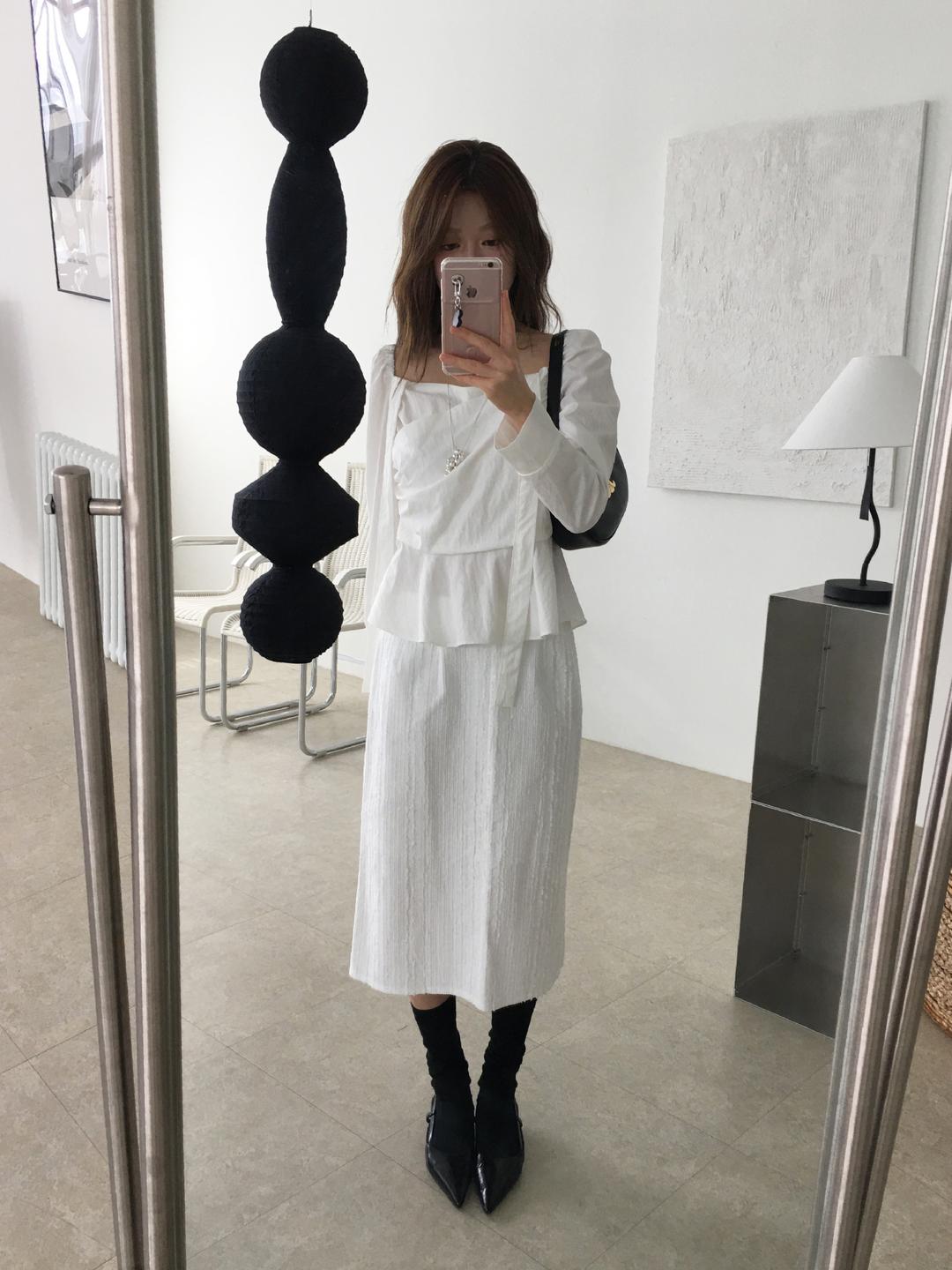 노비야카 Textured midi skirt (white, black)