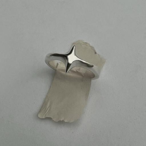 STAR RING